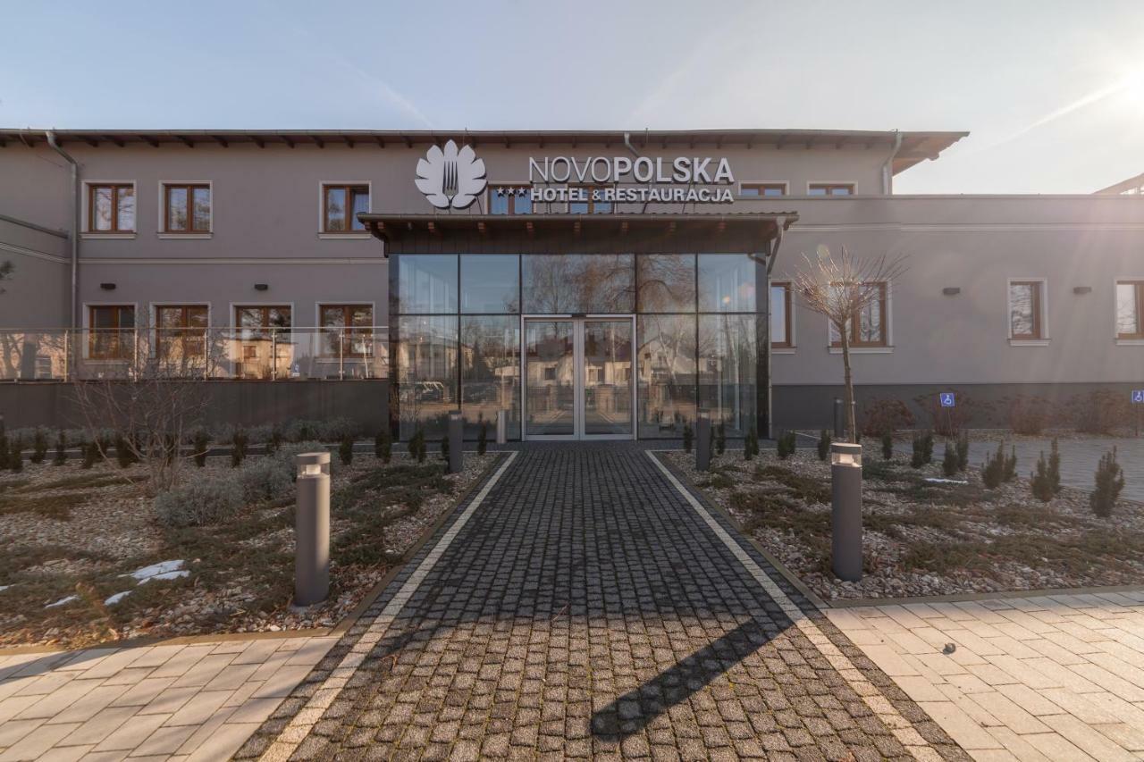 Novopolska - Hotel I Restauracja Koscian Bagian luar foto